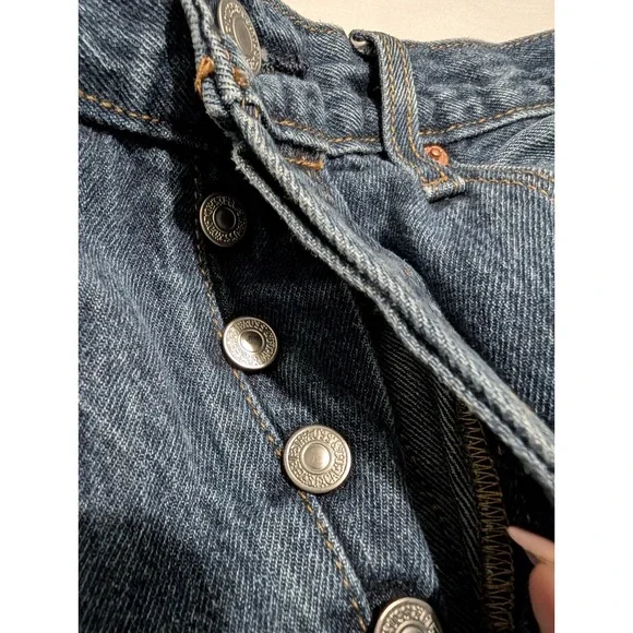 LEVI'S 501 Men's 33 x‎ 32 Button Fly Blue Denim Straight Leg Jeans - Picture 3 of 9